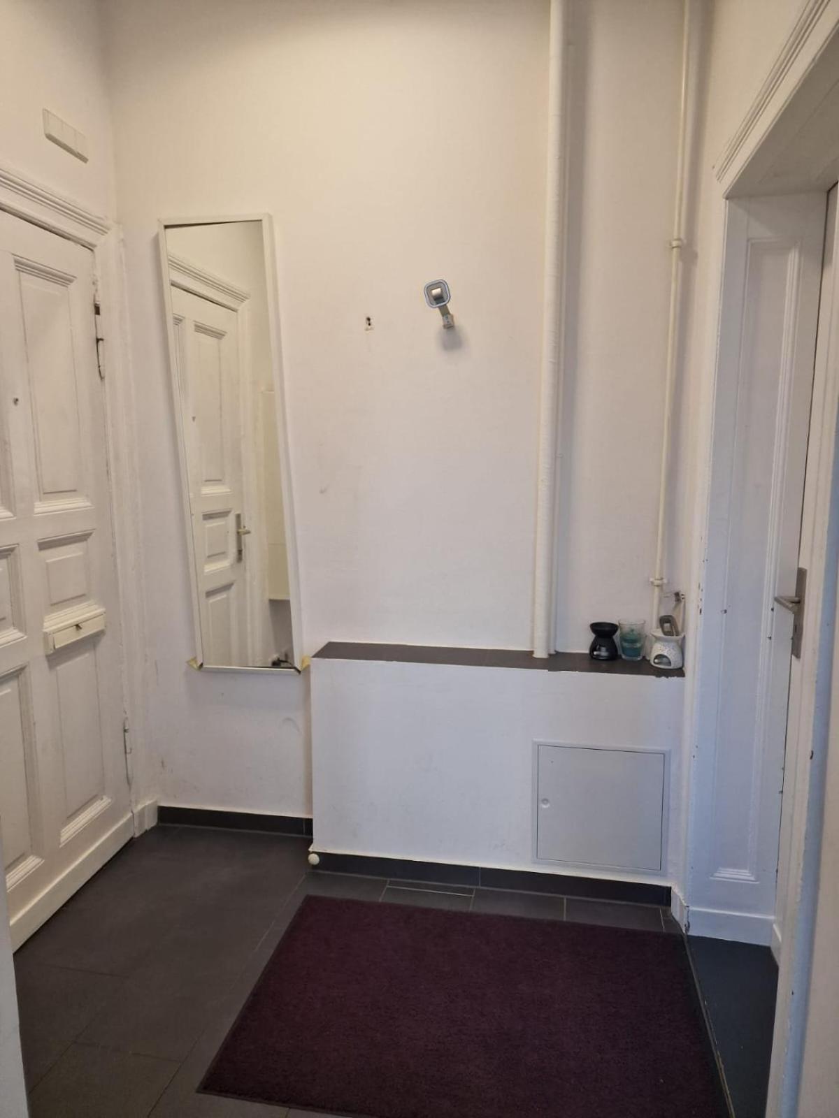 Alone Apartment